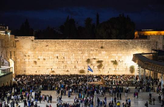 Western wall in Israeli lit up at night